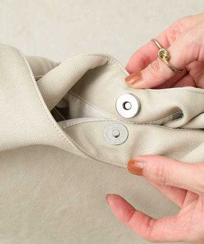 仿皮單肩包 三角形