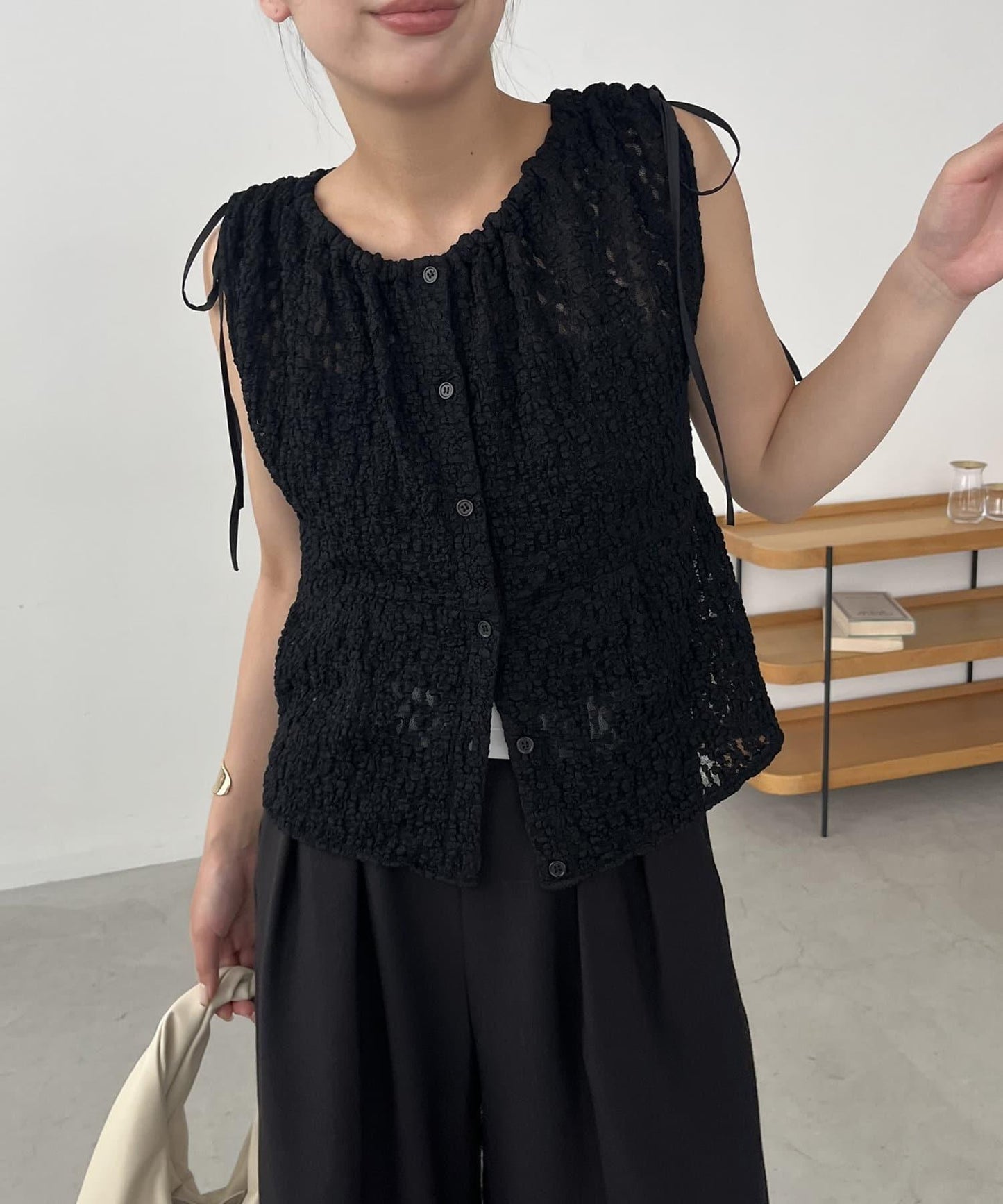 【本季流行單品】蕾絲蝴蝶結襯衫