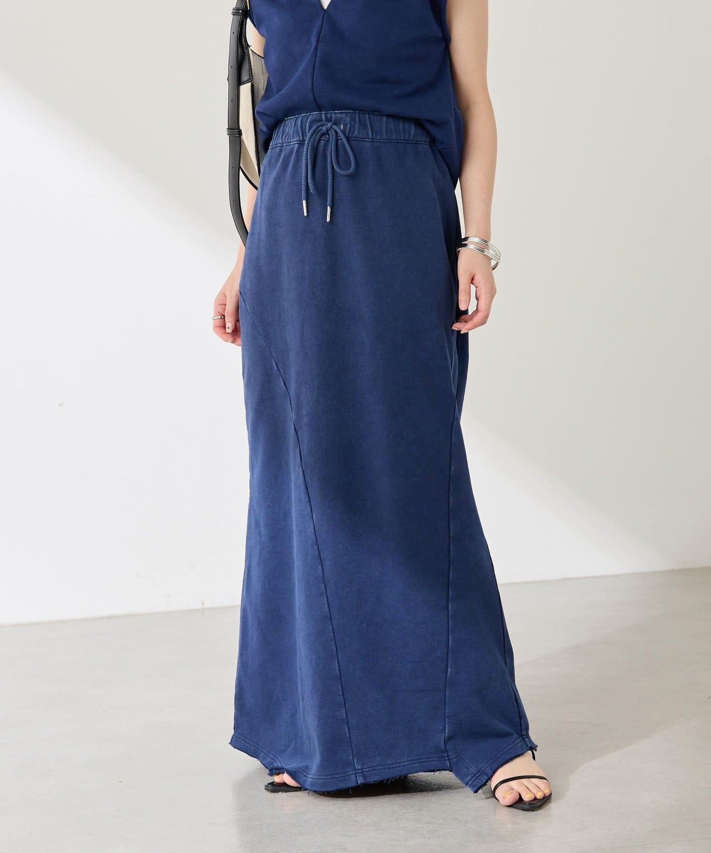 【減肥效果】Q.anos 魚鱗拼接裙