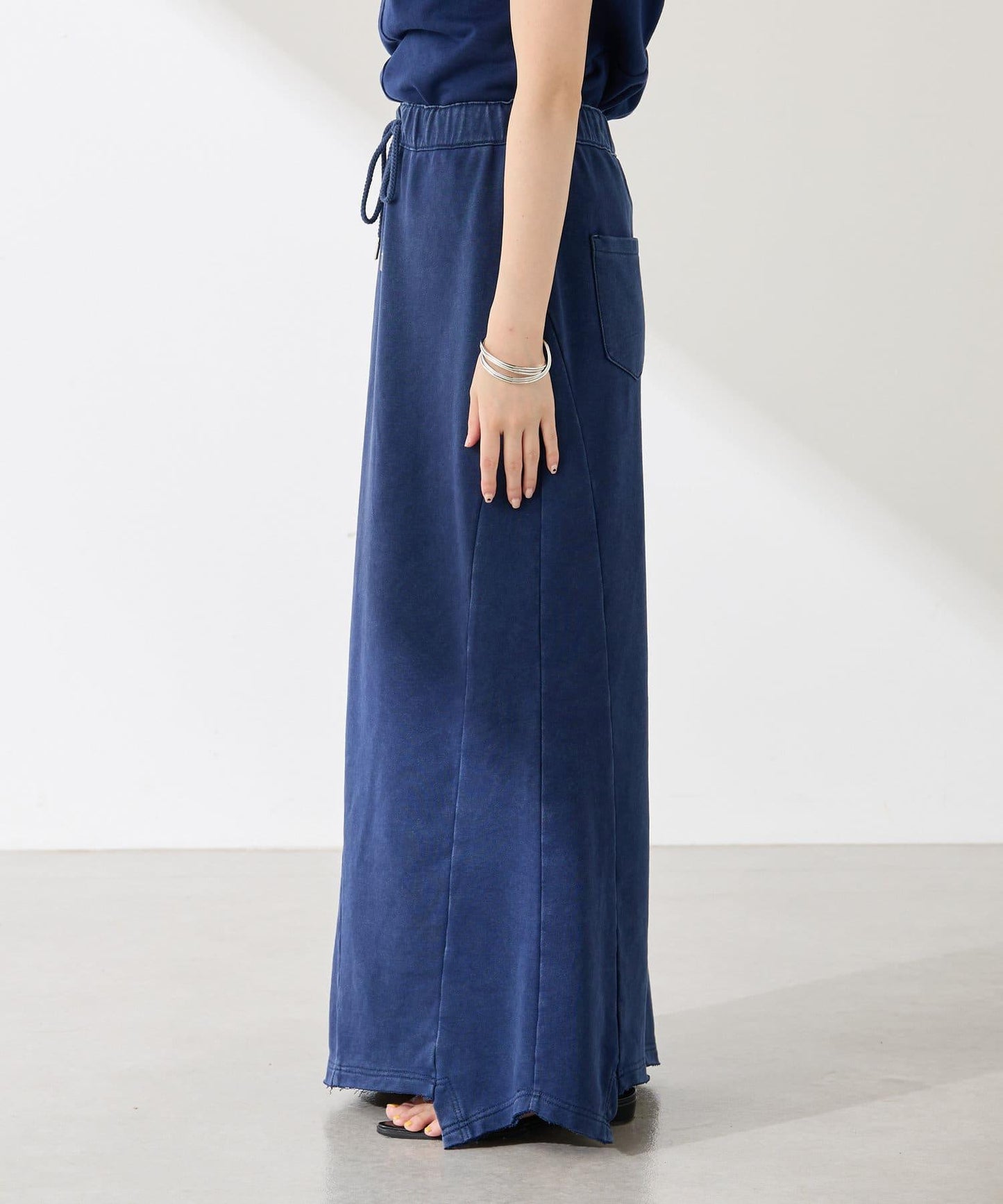 【減肥效果】Q.anos 魚鱗拼接裙