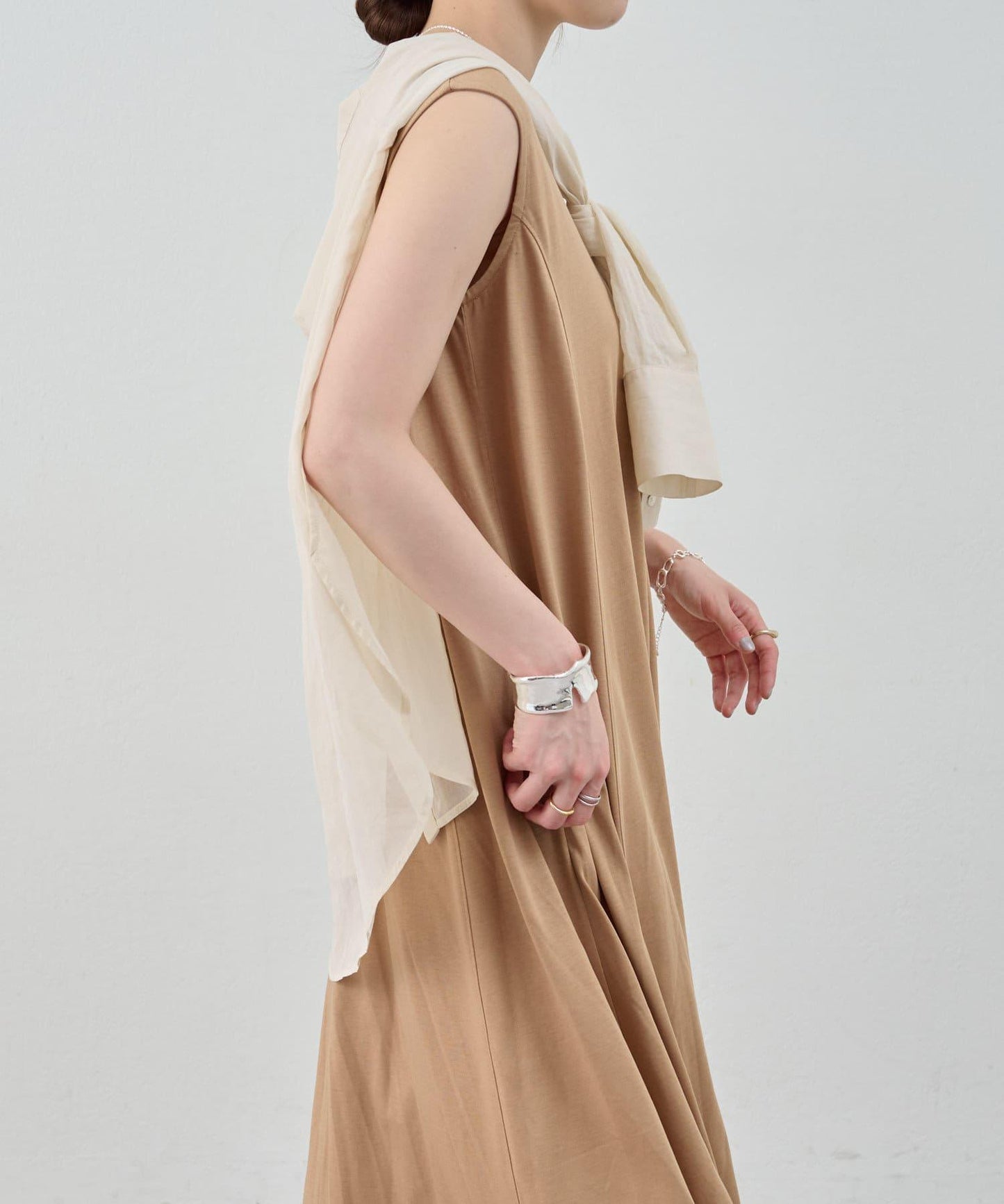 荷葉邊N/S連衣裙