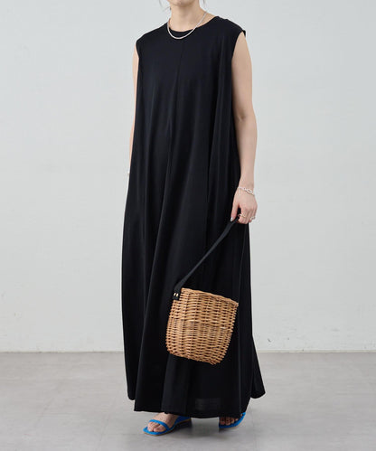 荷葉邊N/S連衣裙