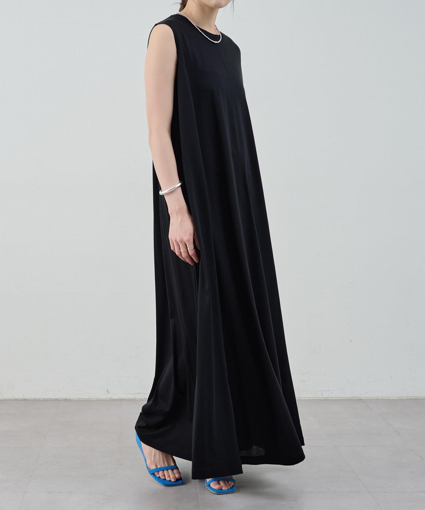 荷葉邊N/S連衣裙