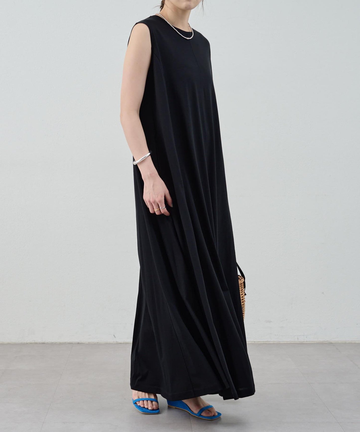 荷葉邊N/S連衣裙