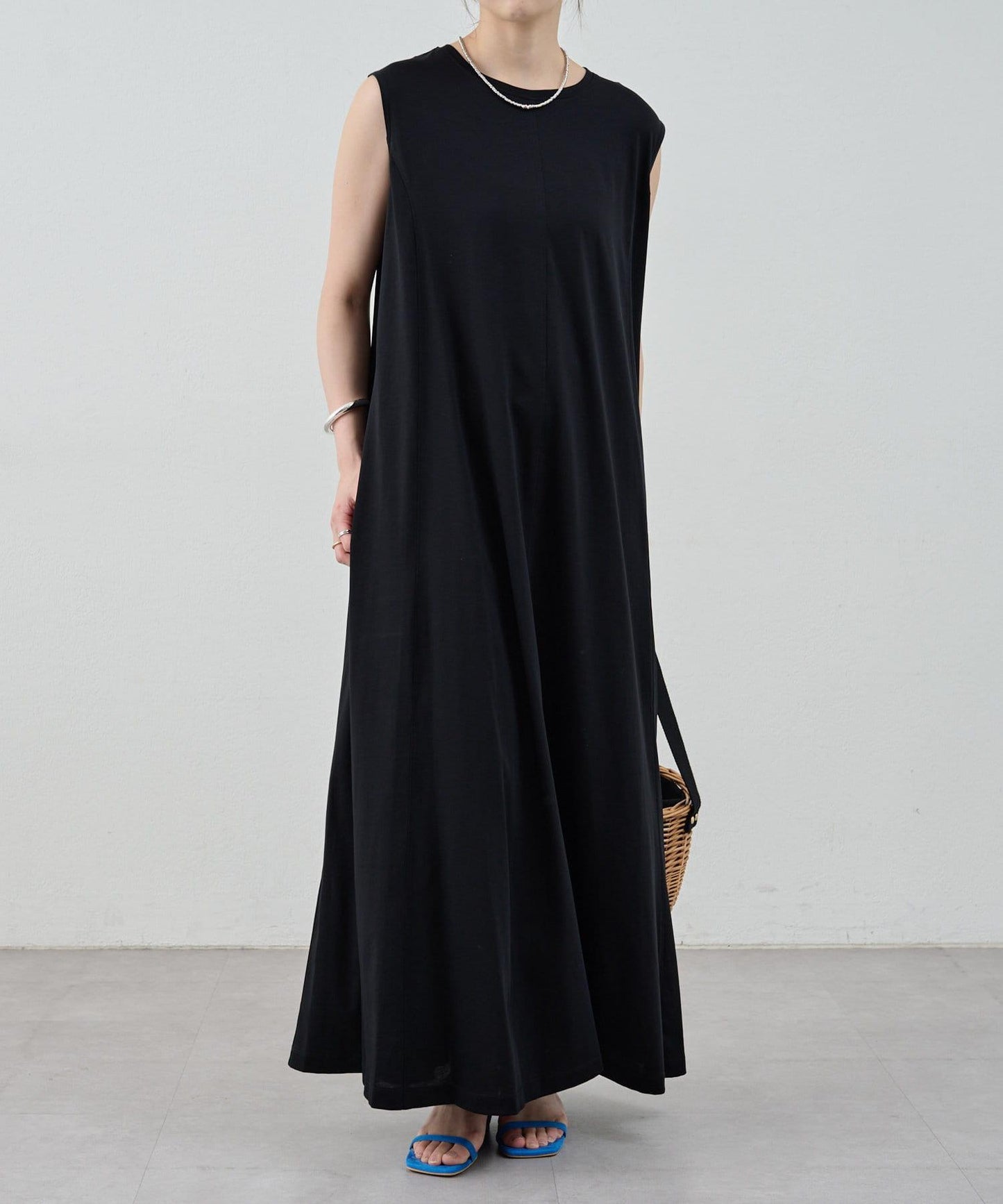 荷葉邊N/S連衣裙