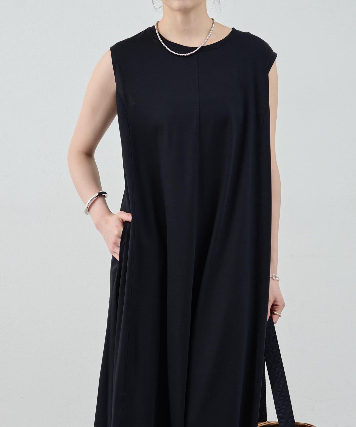 荷葉邊N/S連衣裙