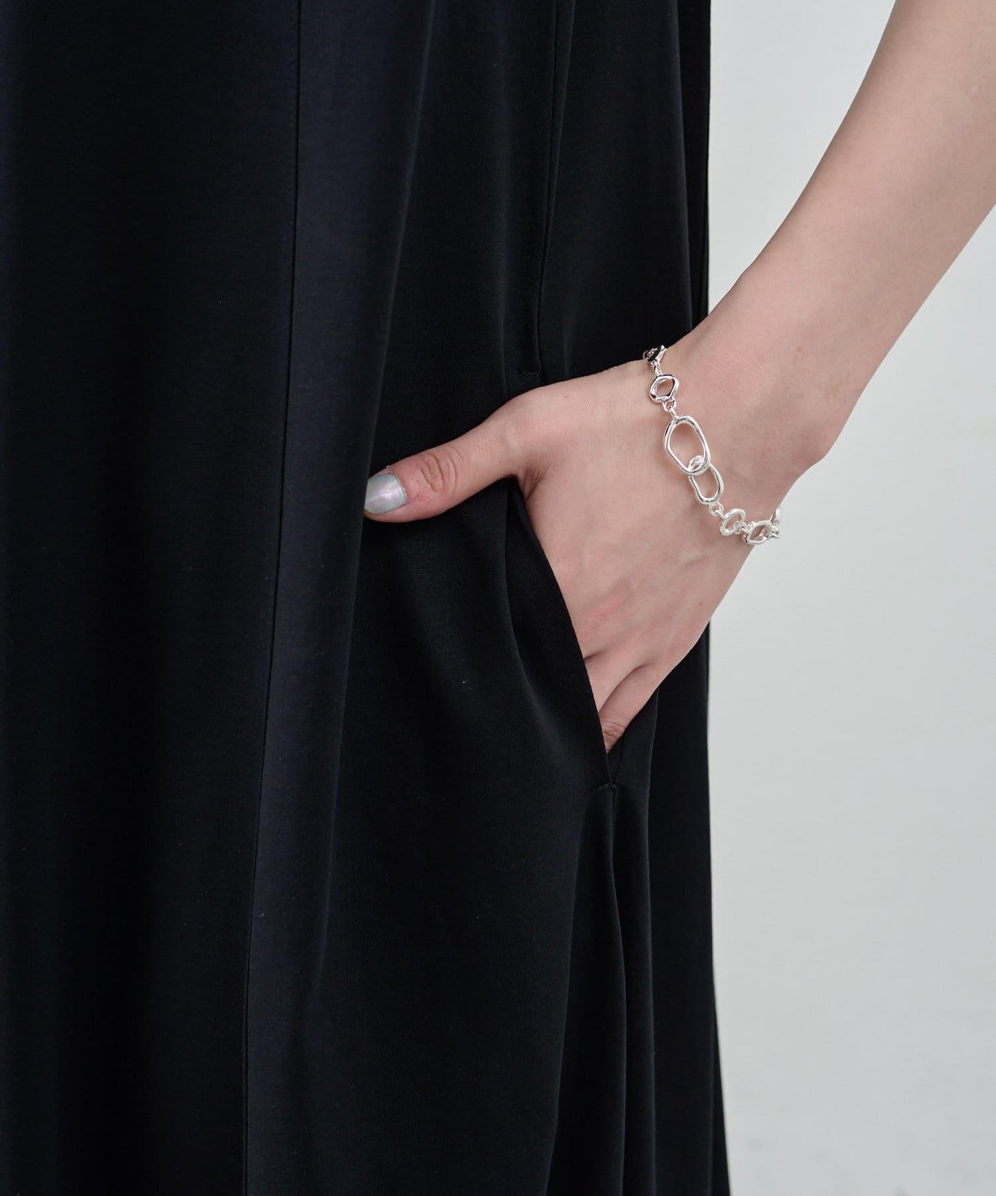 荷葉邊N/S連衣裙