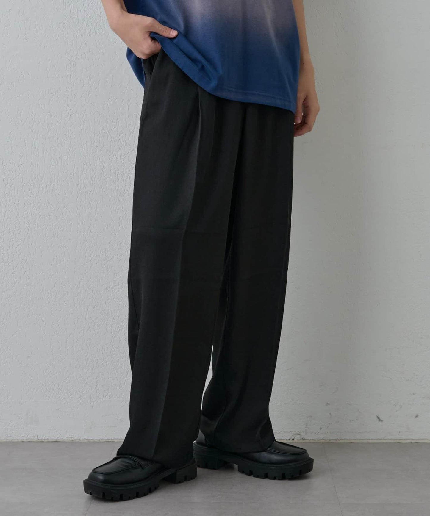 【套裝搭配】淡雅龍易西褲