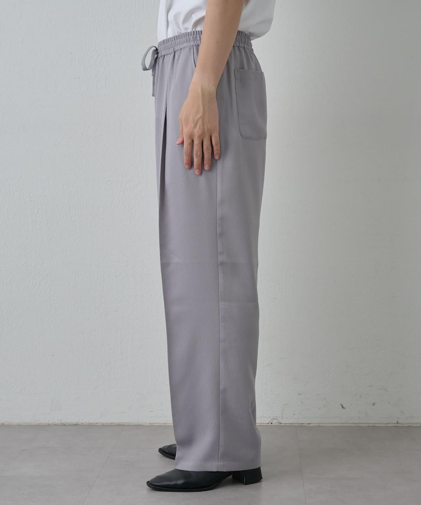 【套裝搭配】淡雅龍易西褲