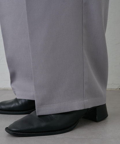 【套裝搭配】淡雅龍易西褲