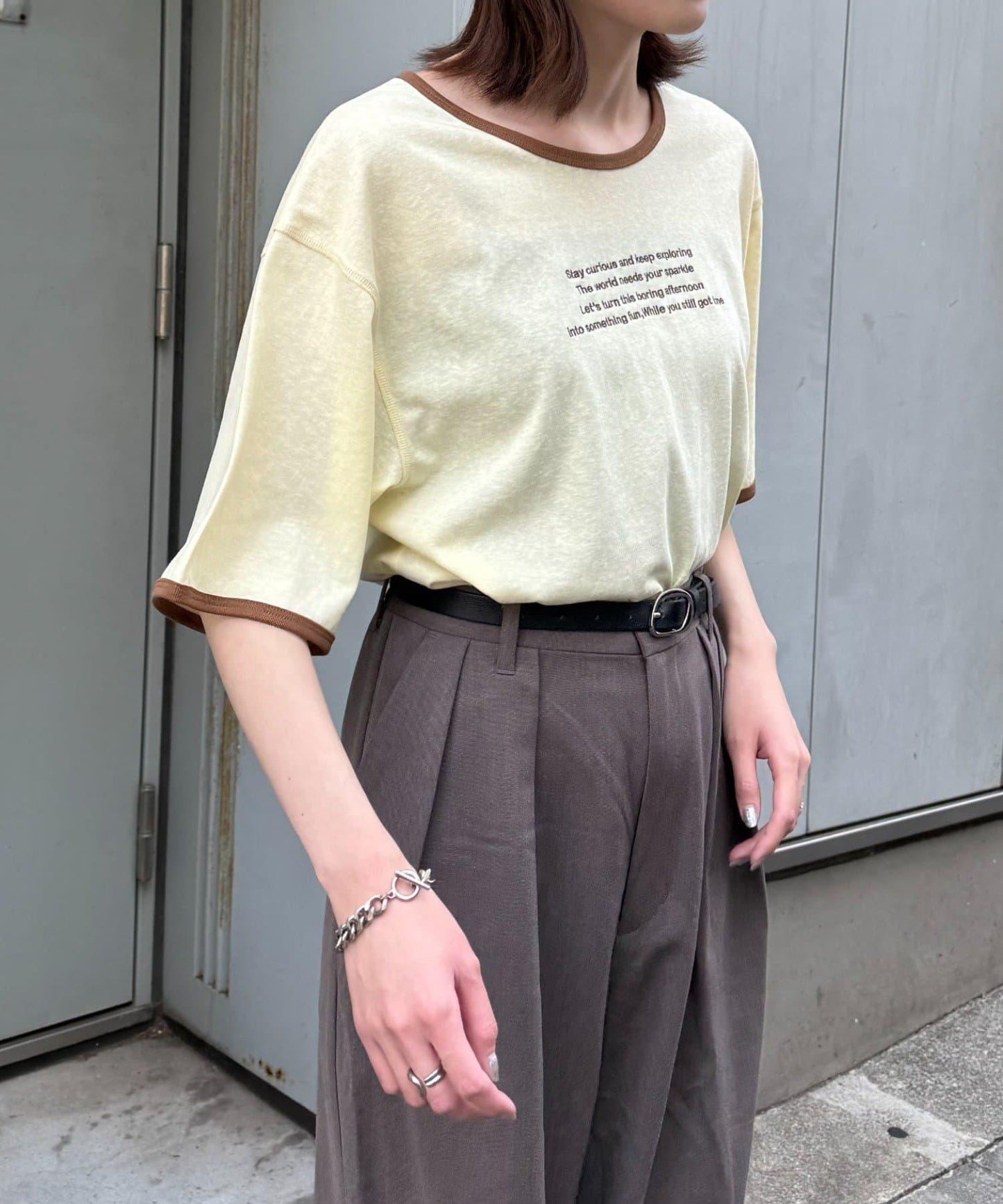 透視細條紋LOGO刺繡環領T恤