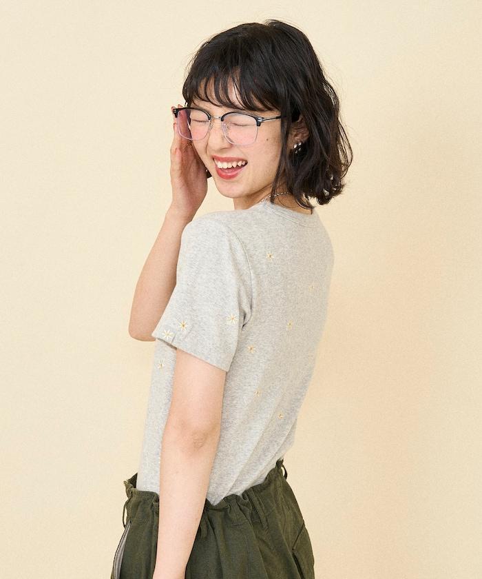 迷你雛菊刺繡T恤