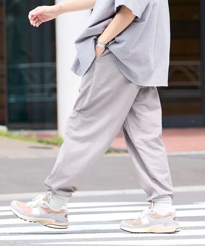 寬鬆直筒尼龍運動褲 / 錐形剪裁 輕便尼龍褲