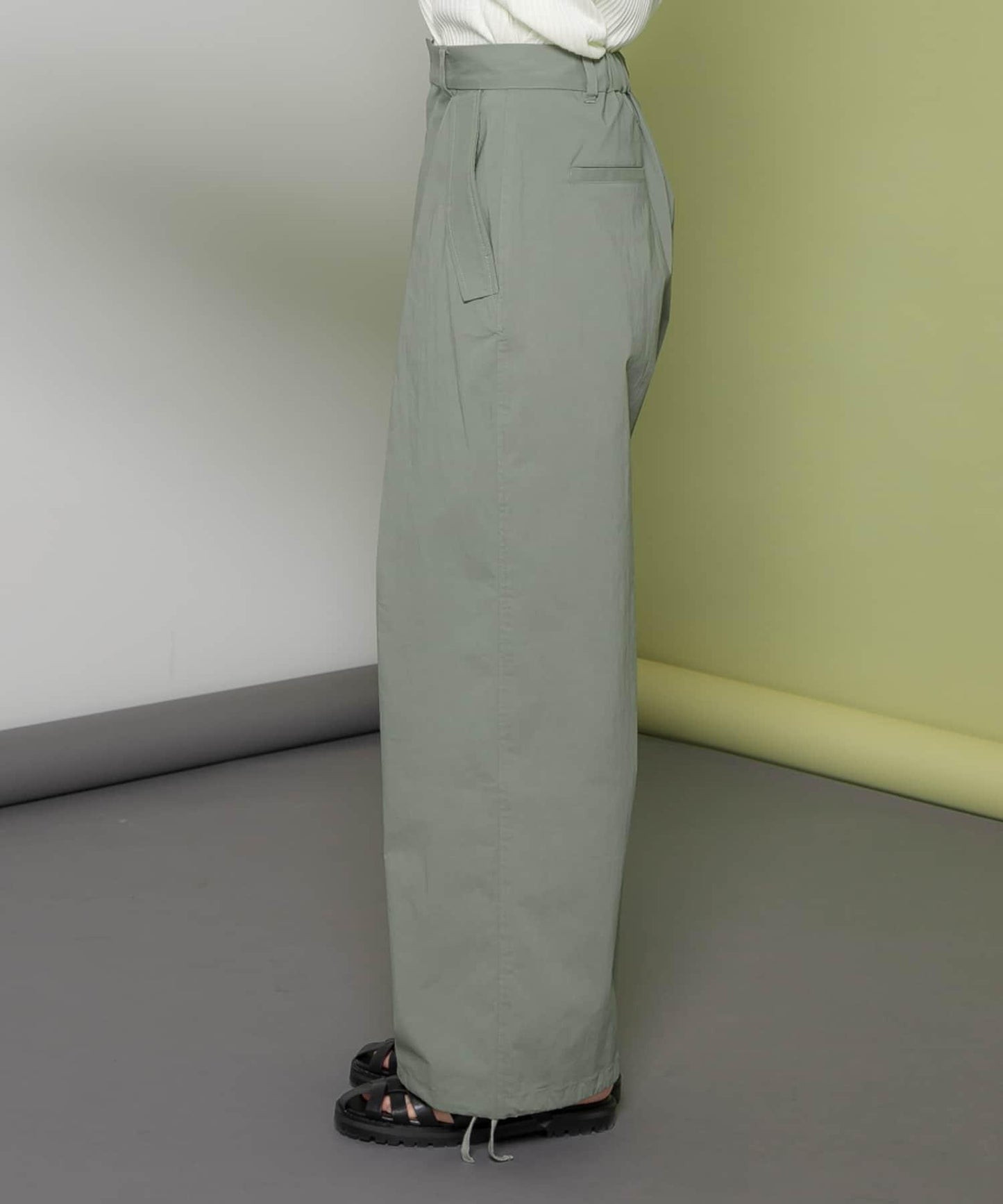 抽繩下襬工裝褲