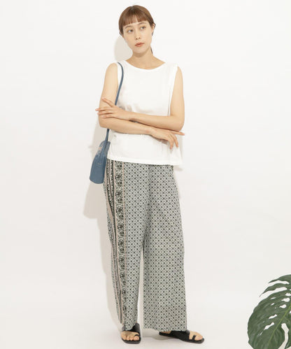 『UR TECH』扭結單肩不對稱上衣