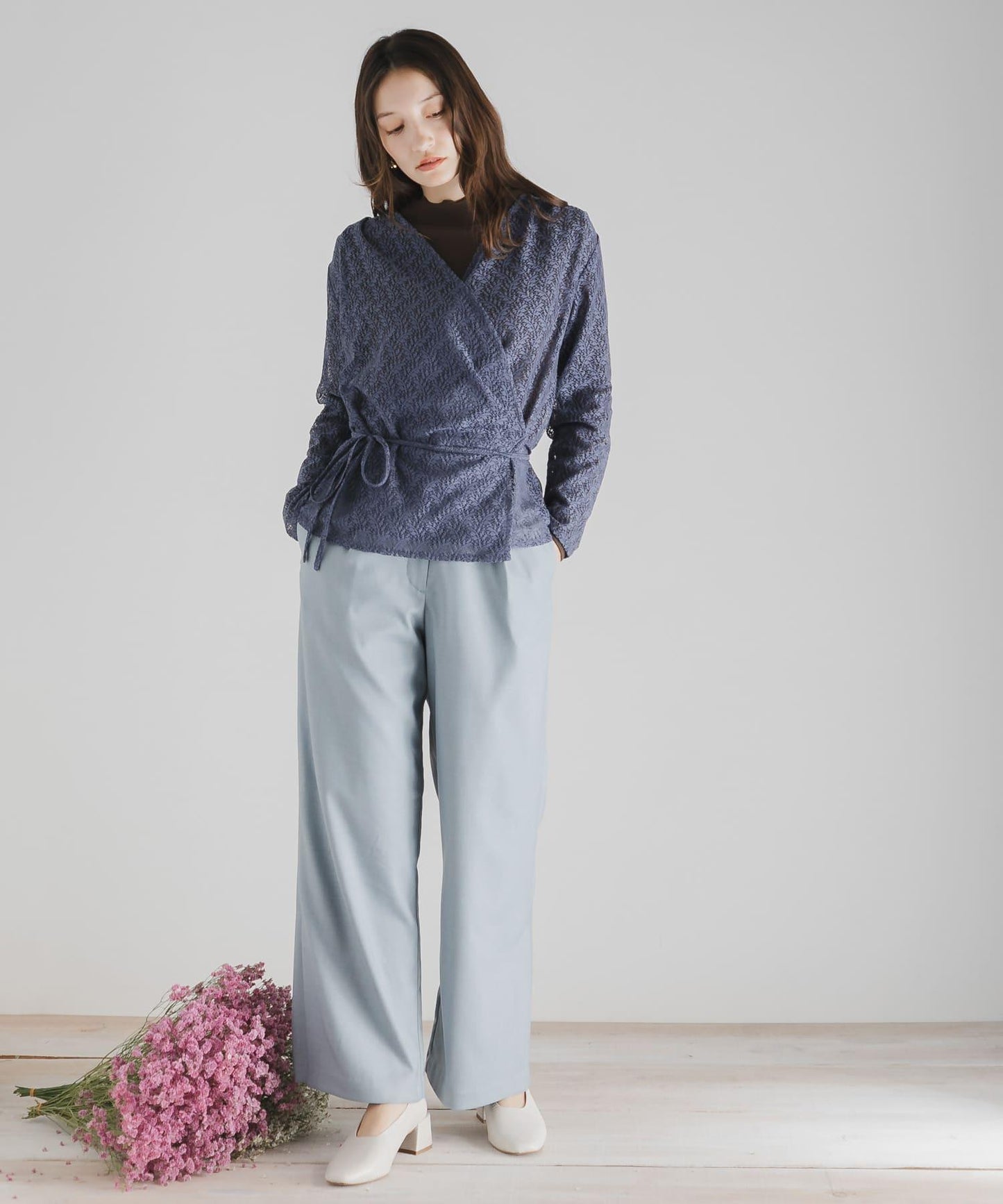 交叉領蕾絲襯衫