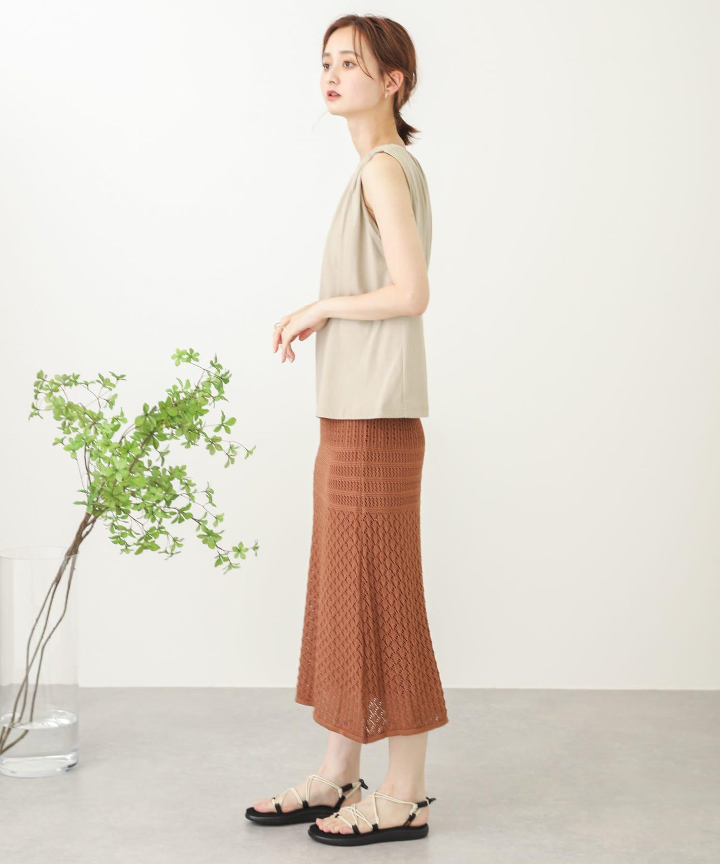 『UR TECH』扭結單肩不對稱上衣