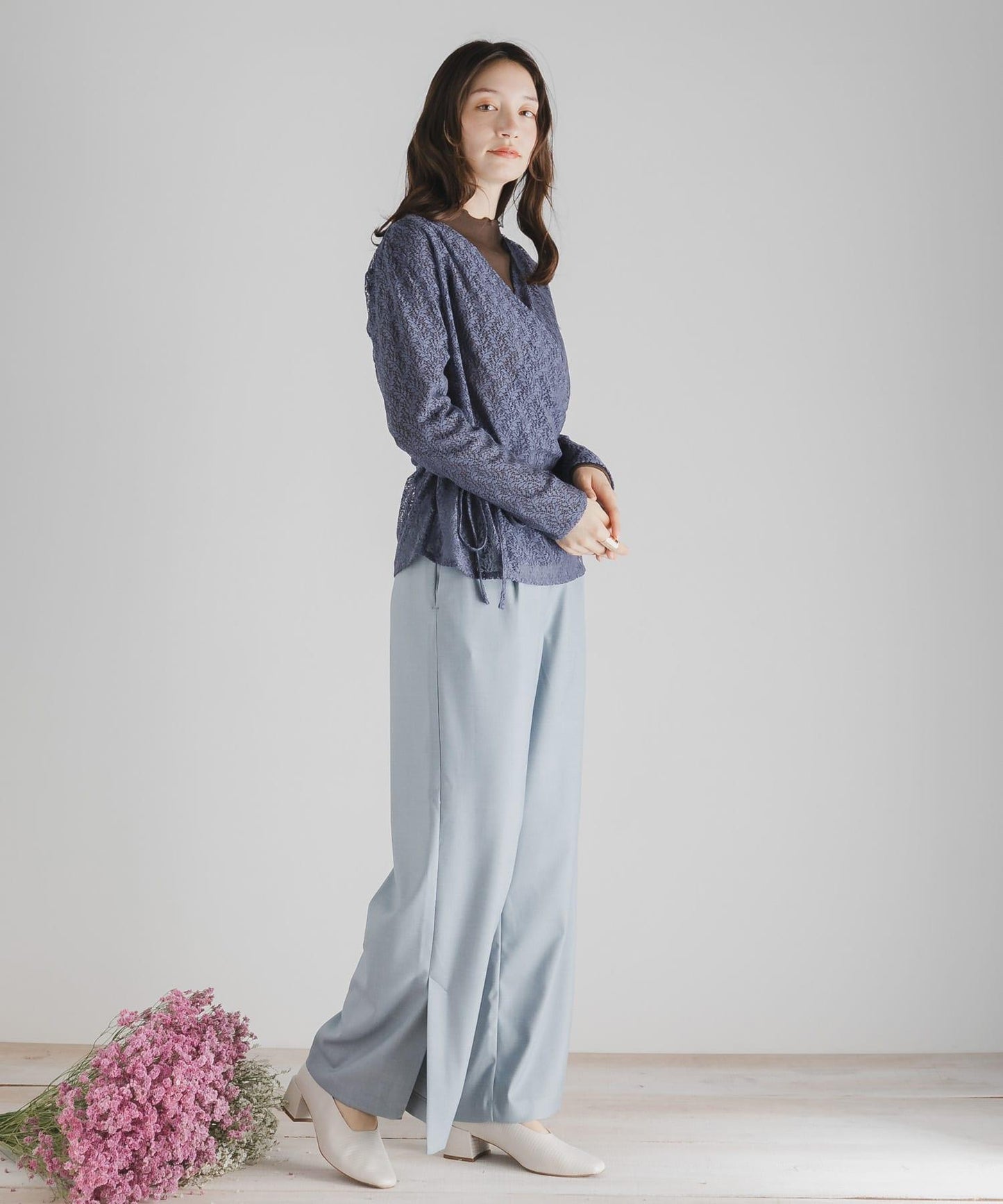 交叉領蕾絲襯衫