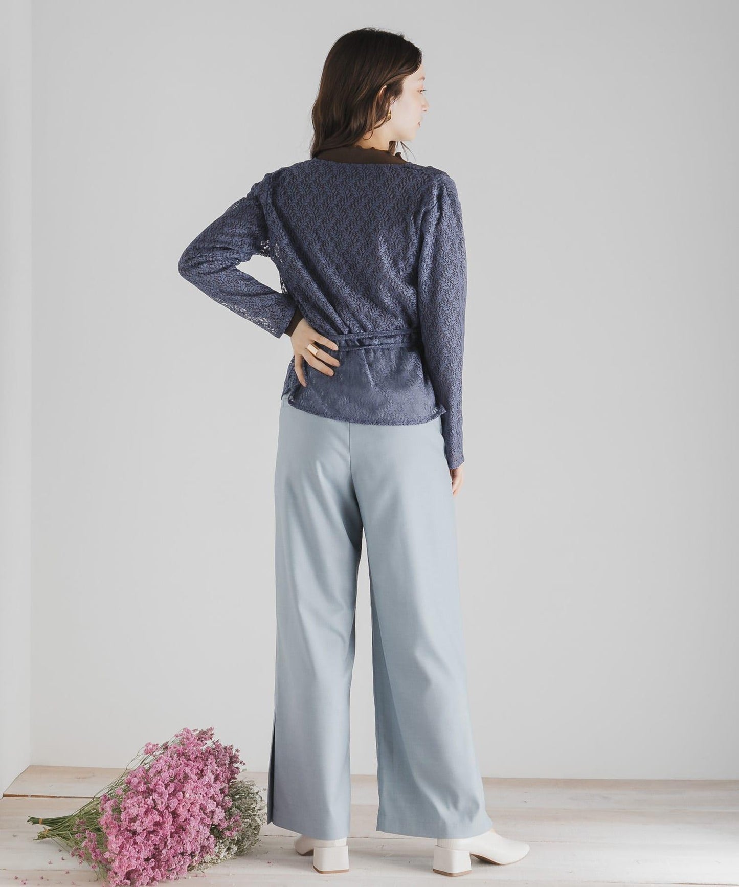 交叉領蕾絲襯衫