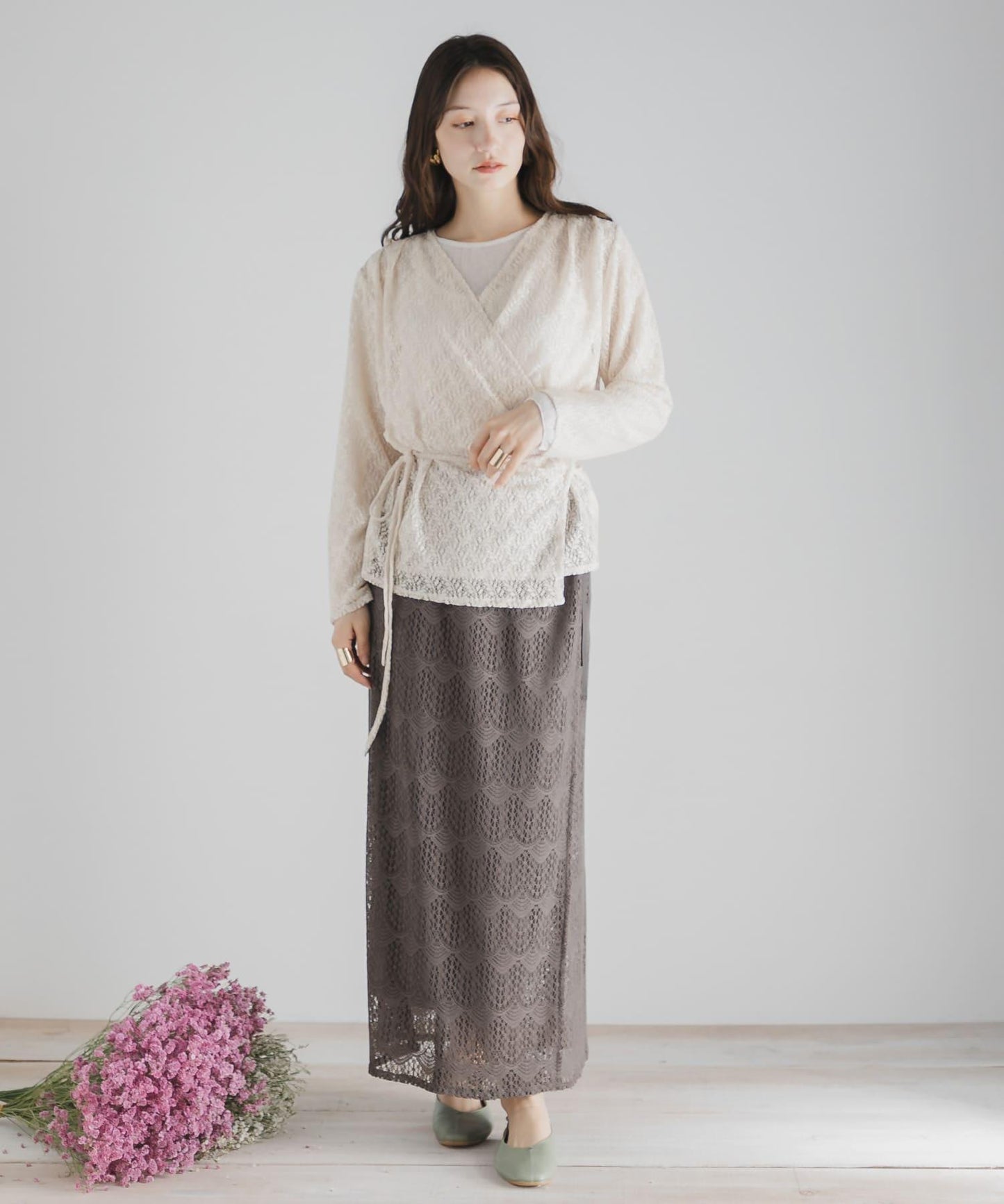 交叉領蕾絲襯衫