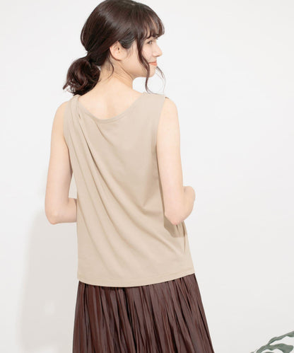 『UR TECH』扭結單肩不對稱上衣