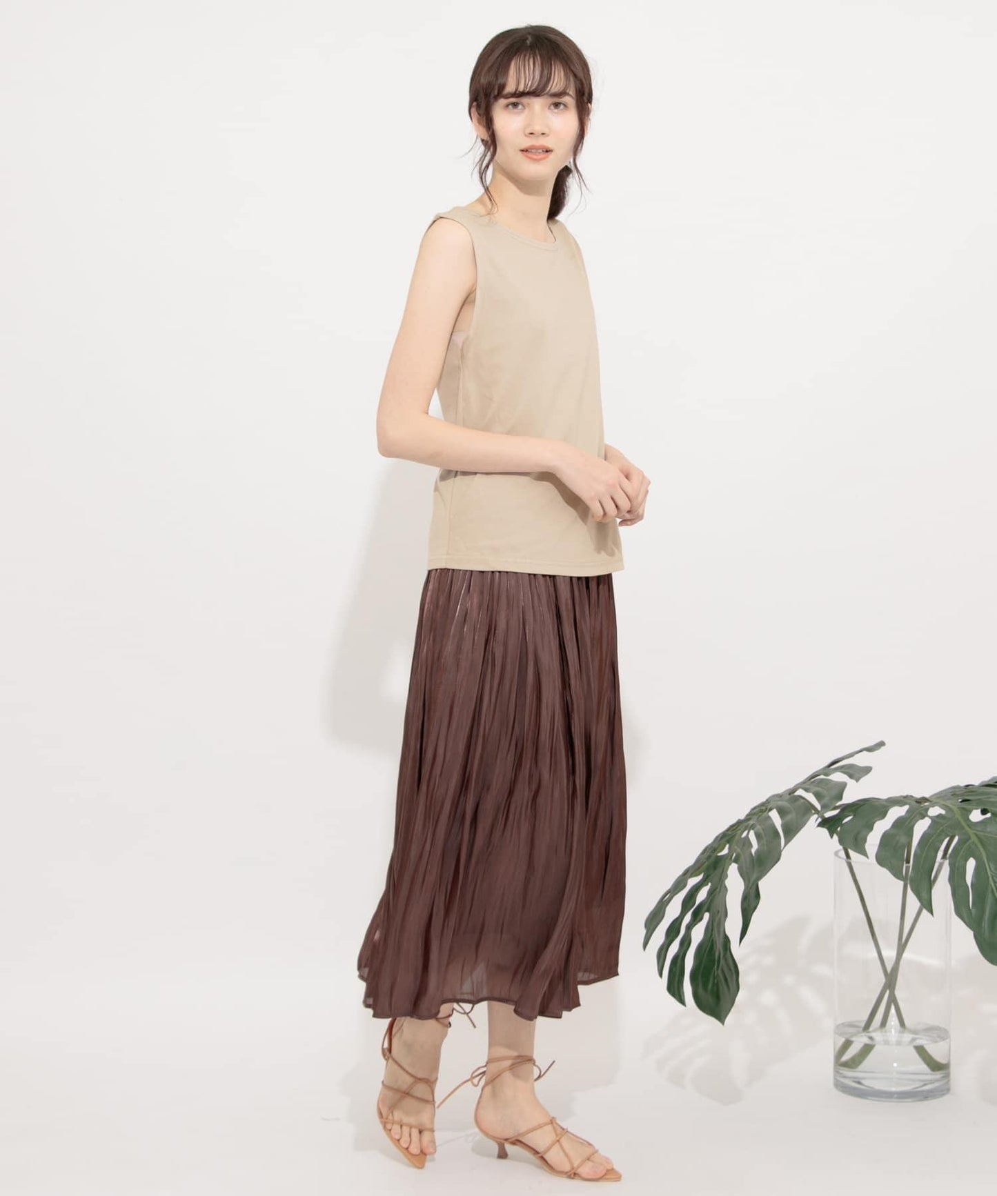 『UR TECH』扭結單肩不對稱上衣