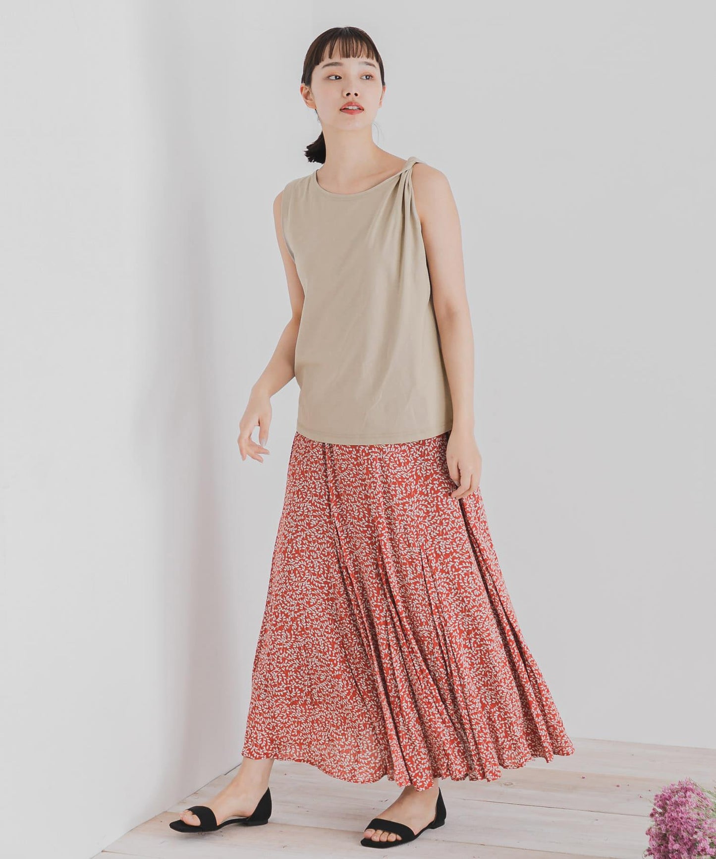 『UR TECH』扭結單肩不對稱上衣