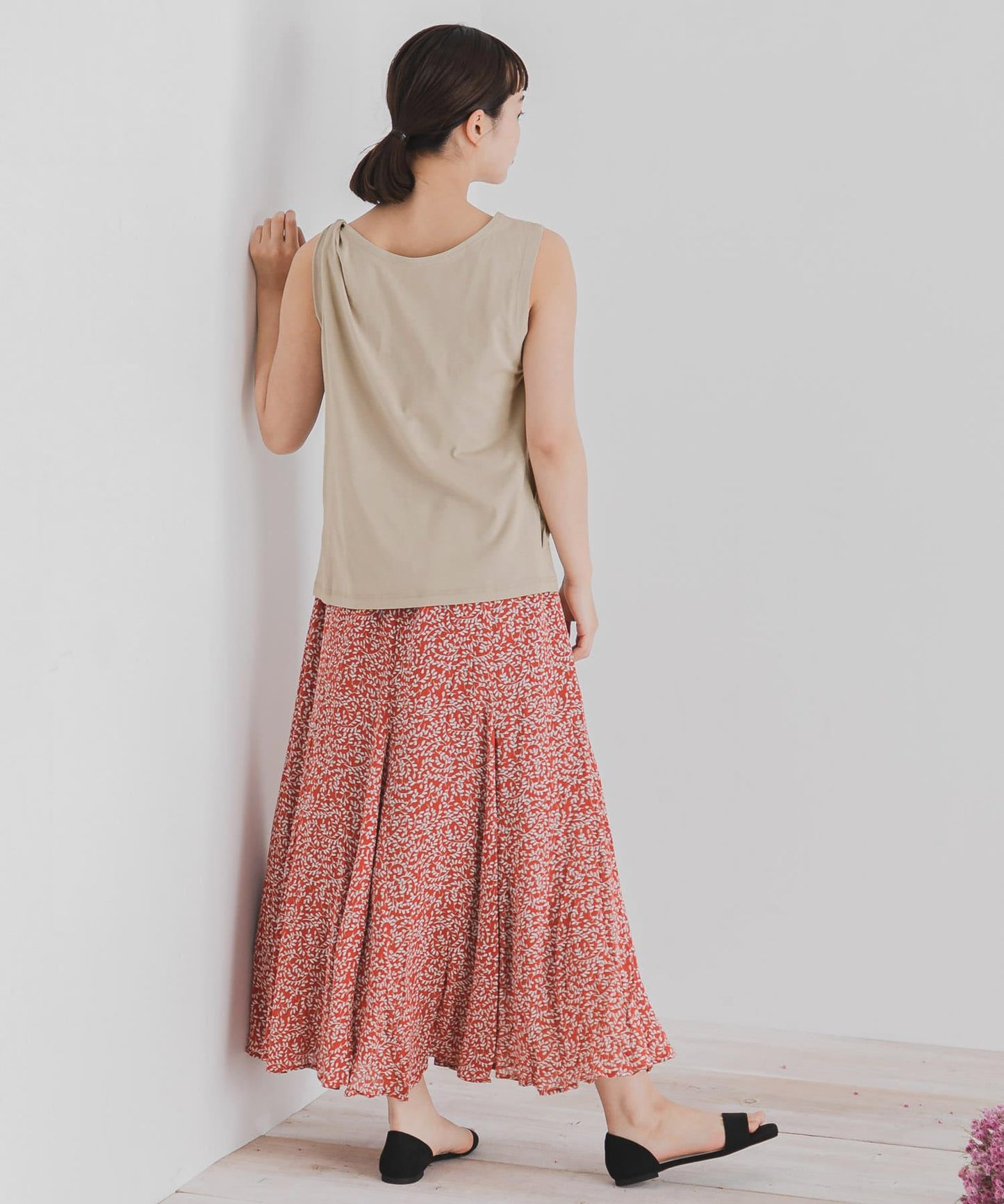 『UR TECH』扭結單肩不對稱上衣