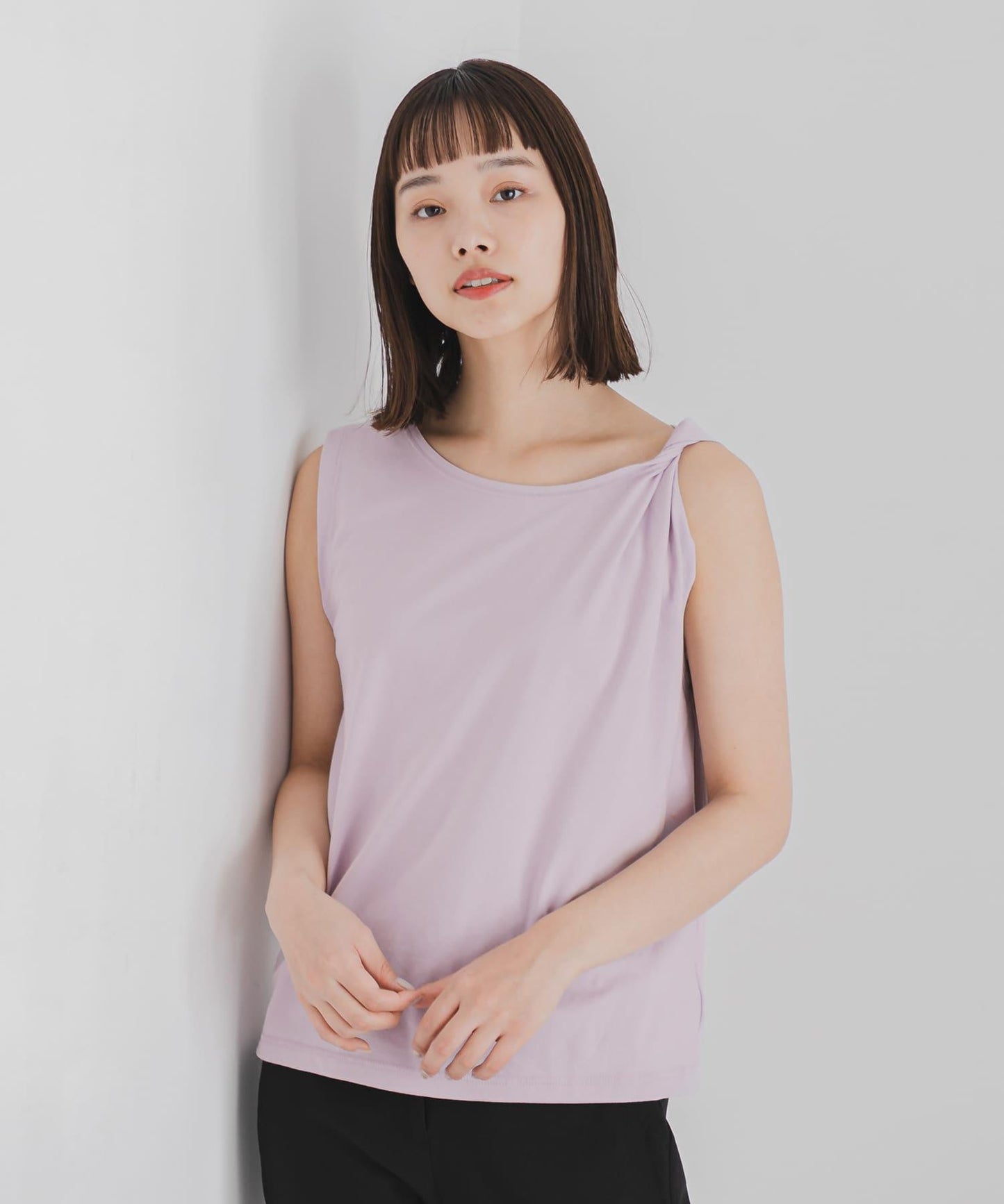 『UR TECH』扭結單肩不對稱上衣