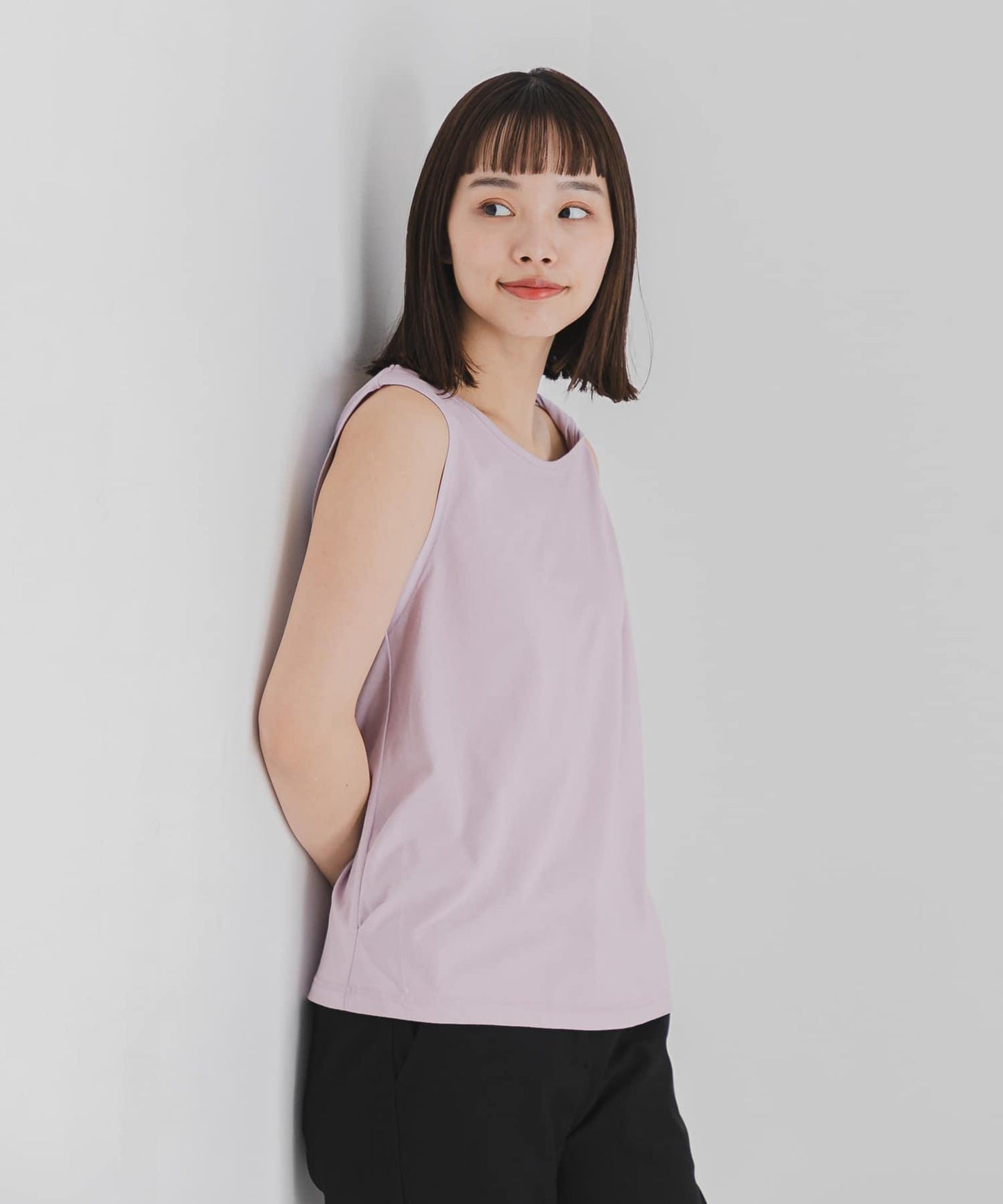 『UR TECH』扭結單肩不對稱上衣