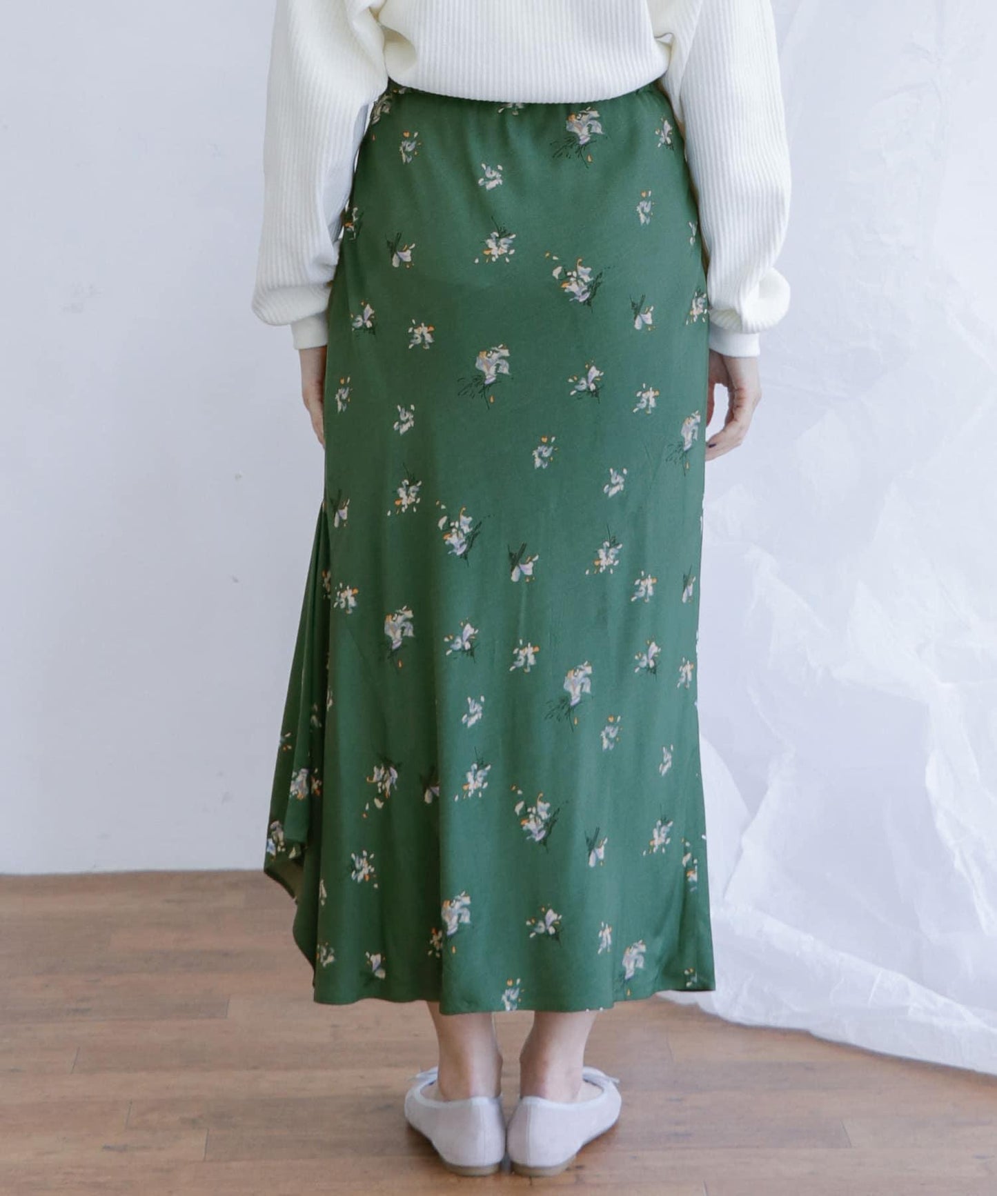 花卉不對稱下襬斜裁半身裙