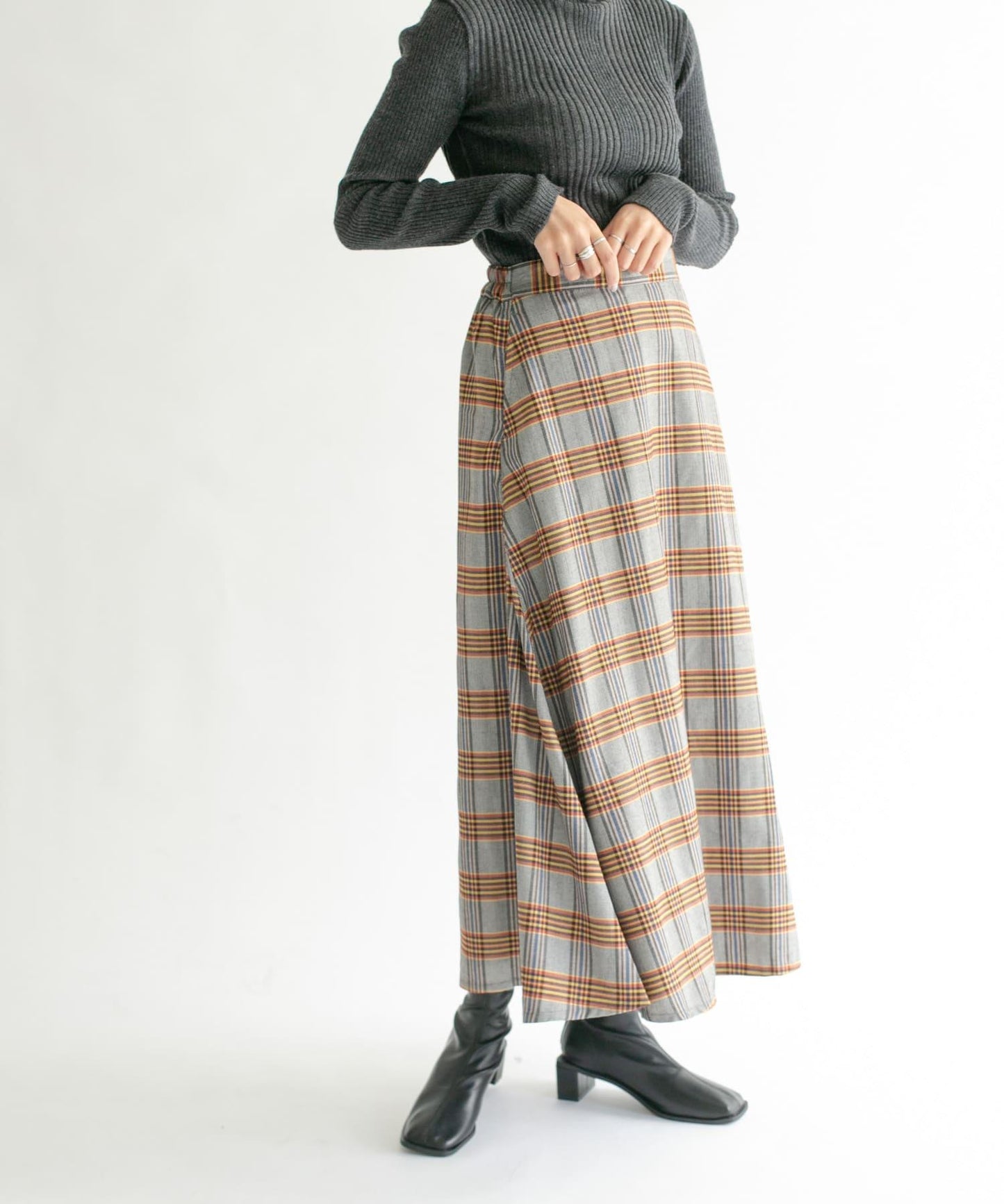 格紋高腰喇叭長裙