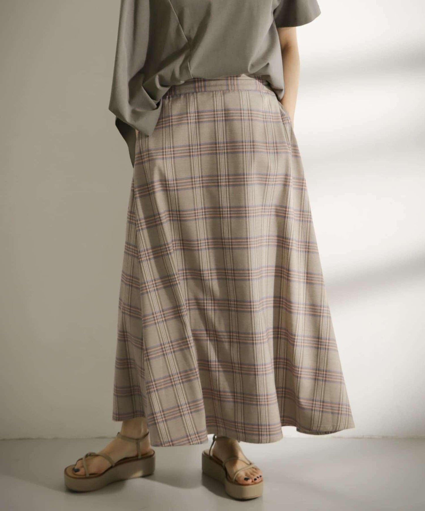 格紋高腰喇叭長裙