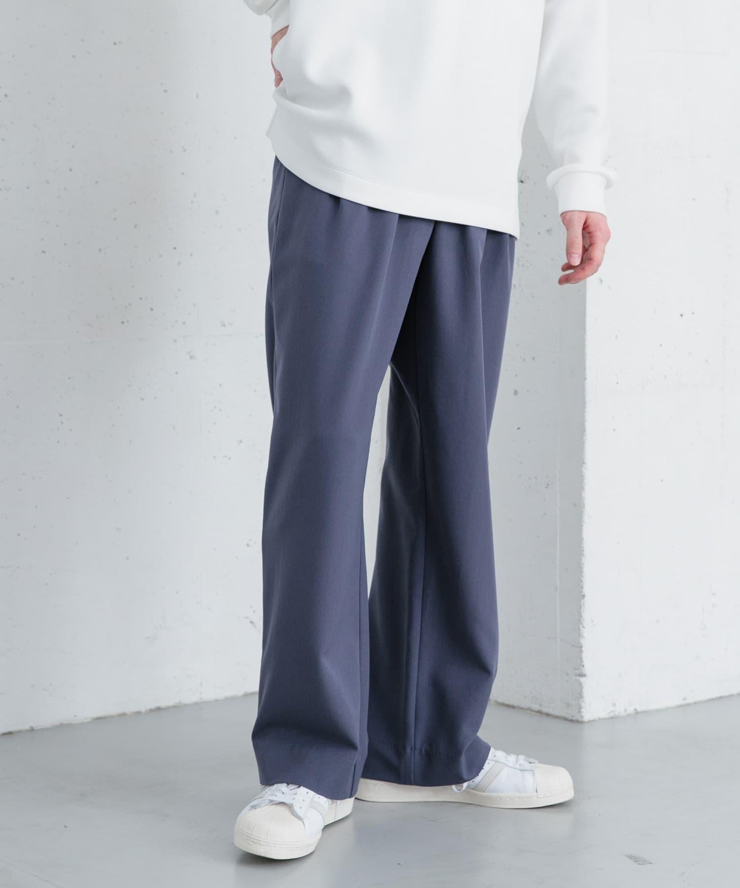 『イージーケア』雙褶寬鬆長褲