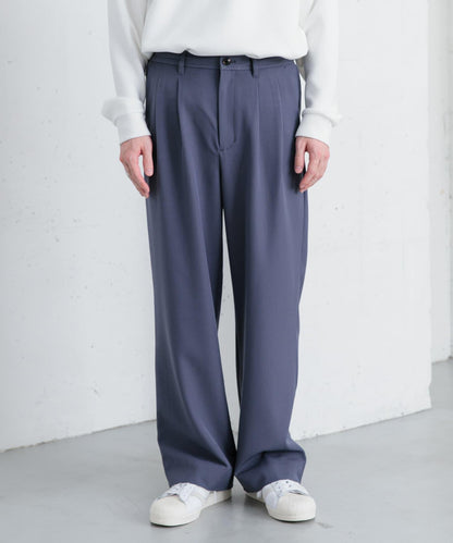 『イージーケア』雙褶寬鬆長褲