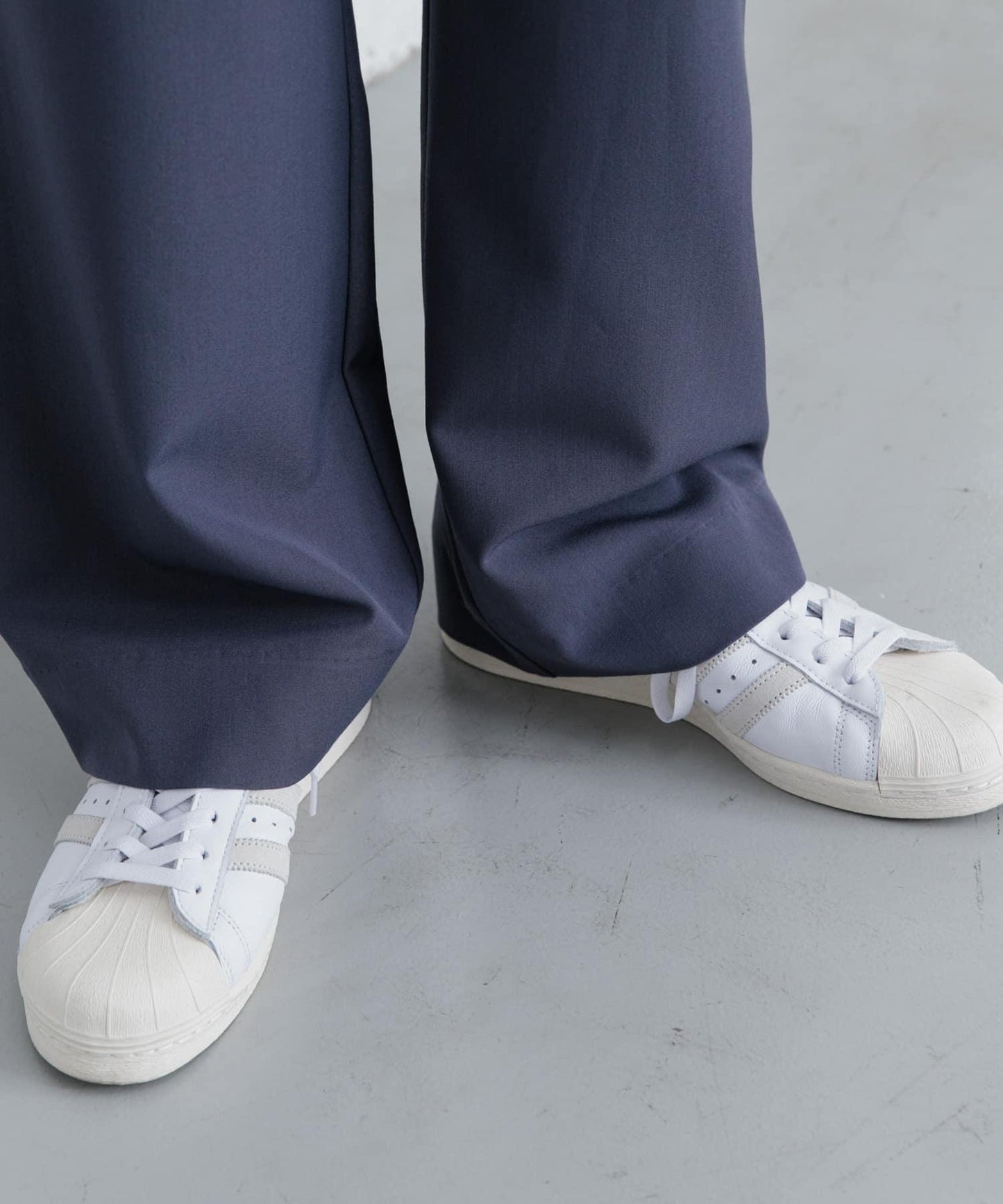 『イージーケア』雙褶寬鬆長褲