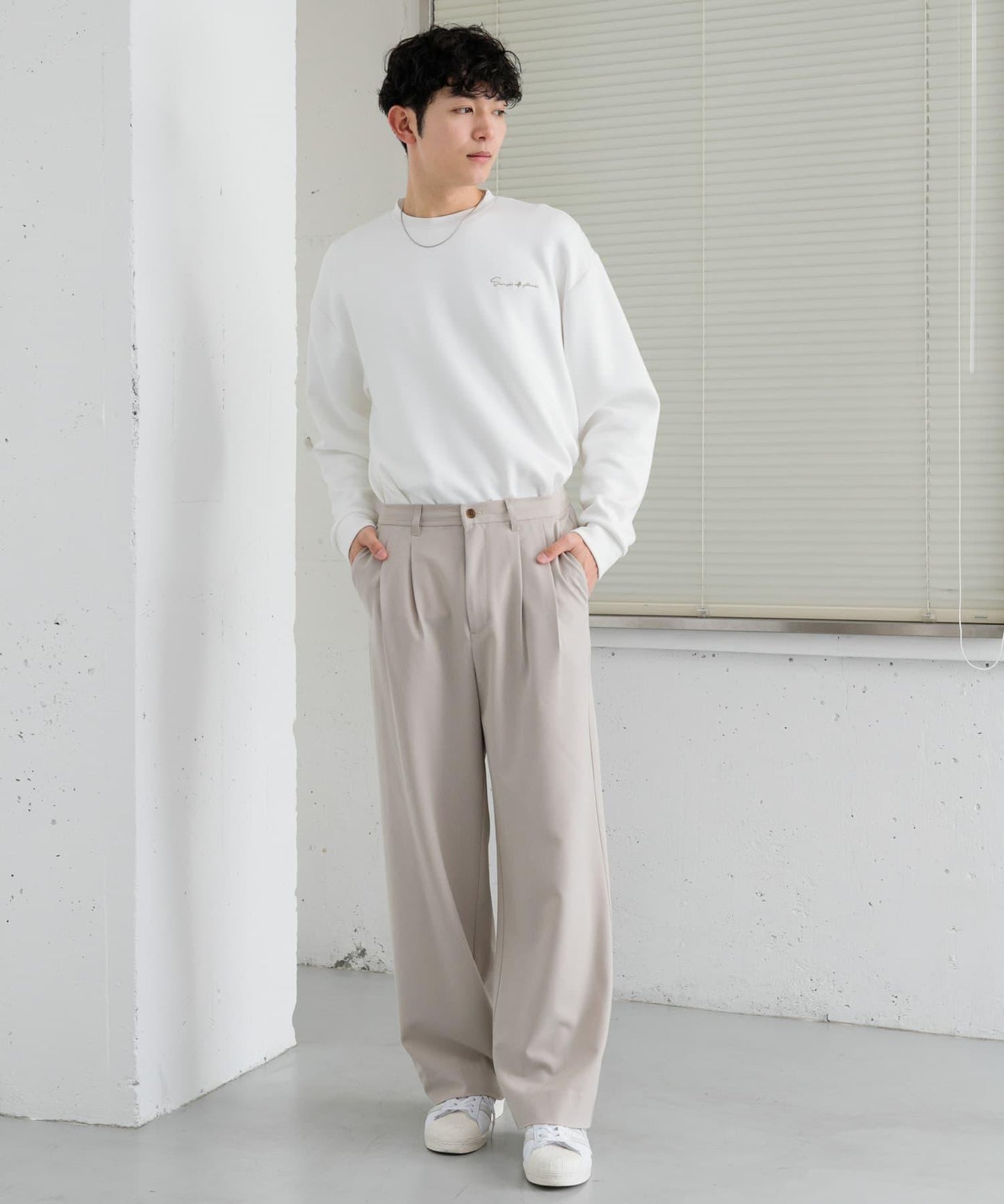 『イージーケア』雙褶寬鬆長褲