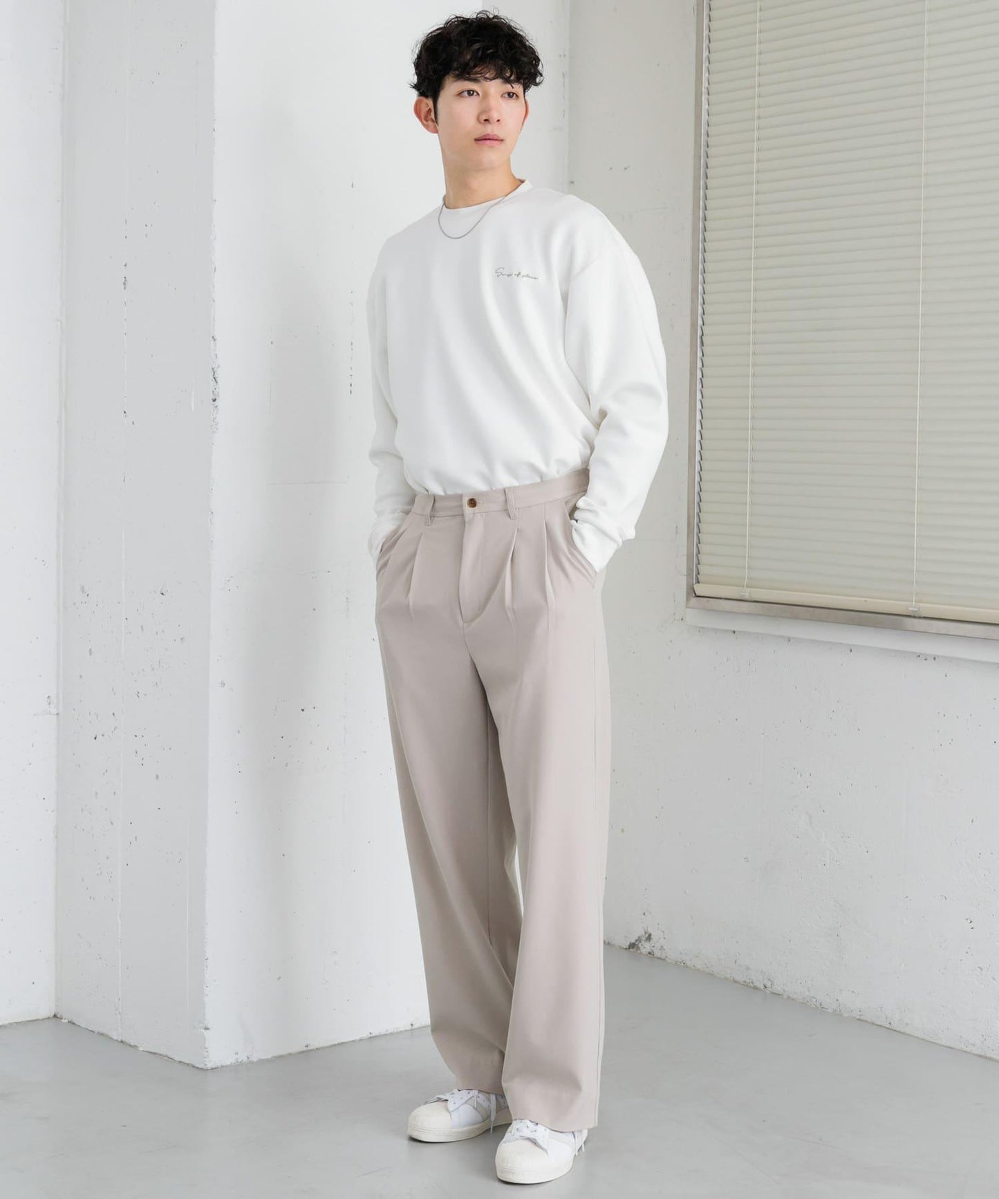 『イージーケア』雙褶寬鬆長褲