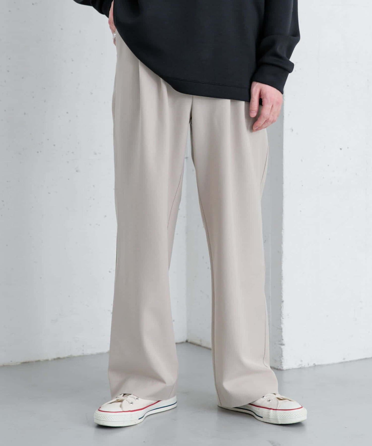 『イージーケア』雙褶寬鬆長褲