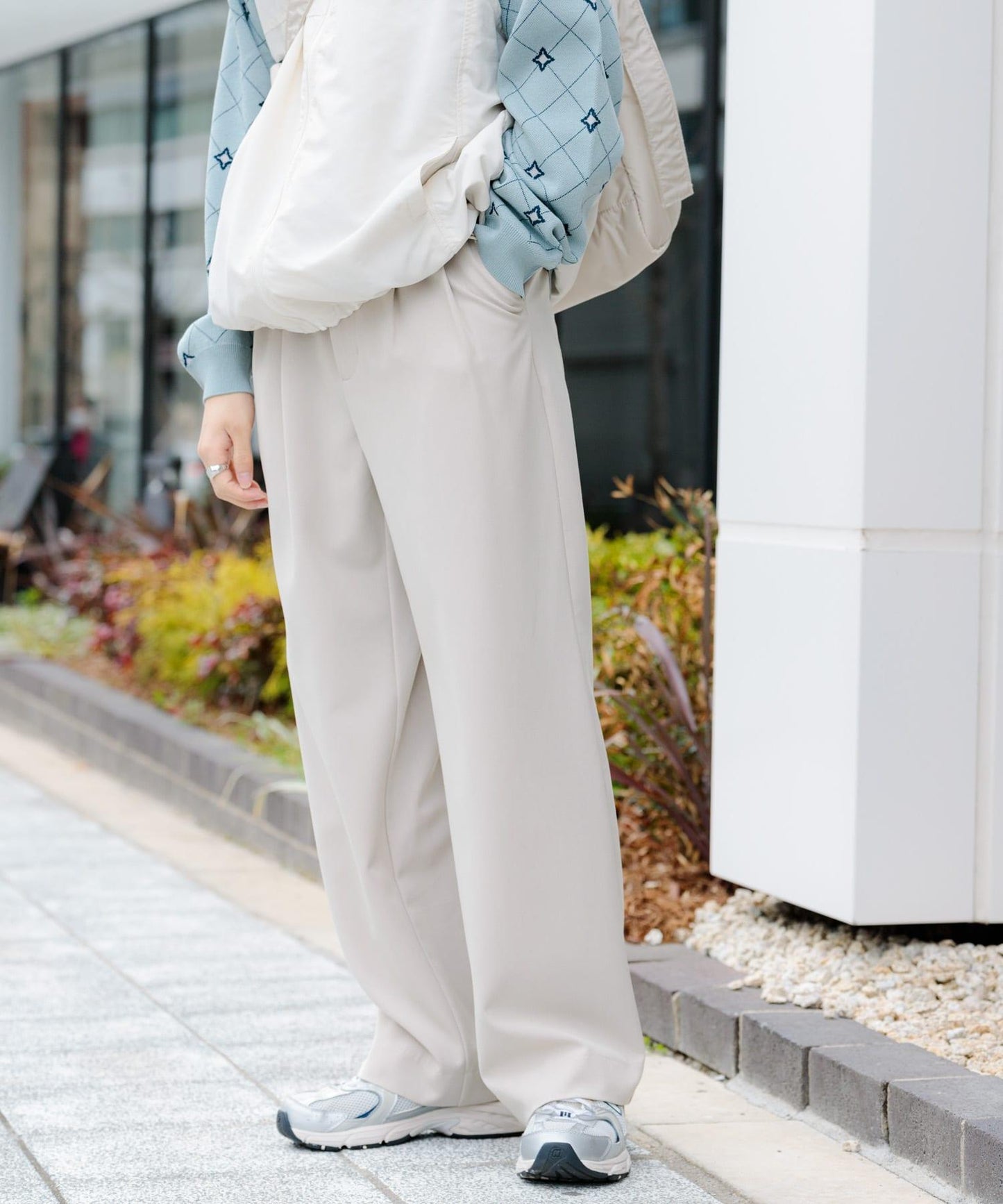 『イージーケア』雙褶寬鬆長褲