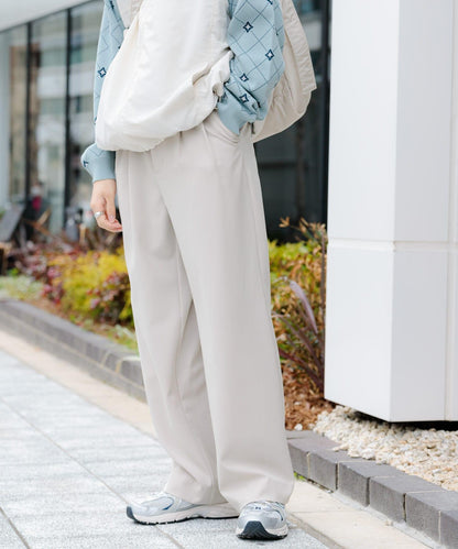 『イージーケア』雙褶寬鬆長褲