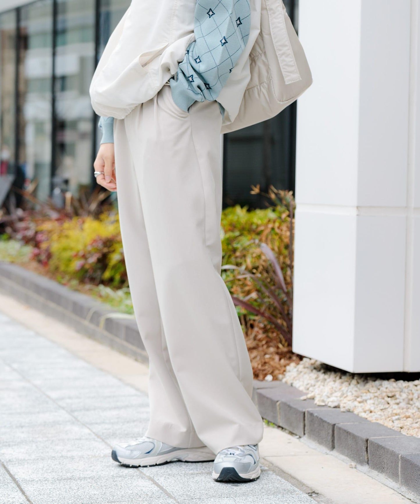 『イージーケア』雙褶寬鬆長褲