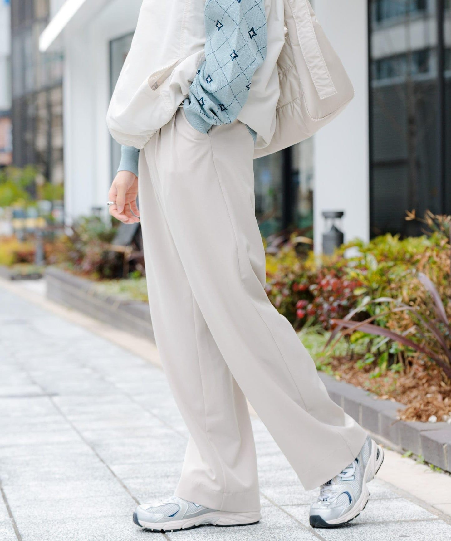 『イージーケア』雙褶寬鬆長褲