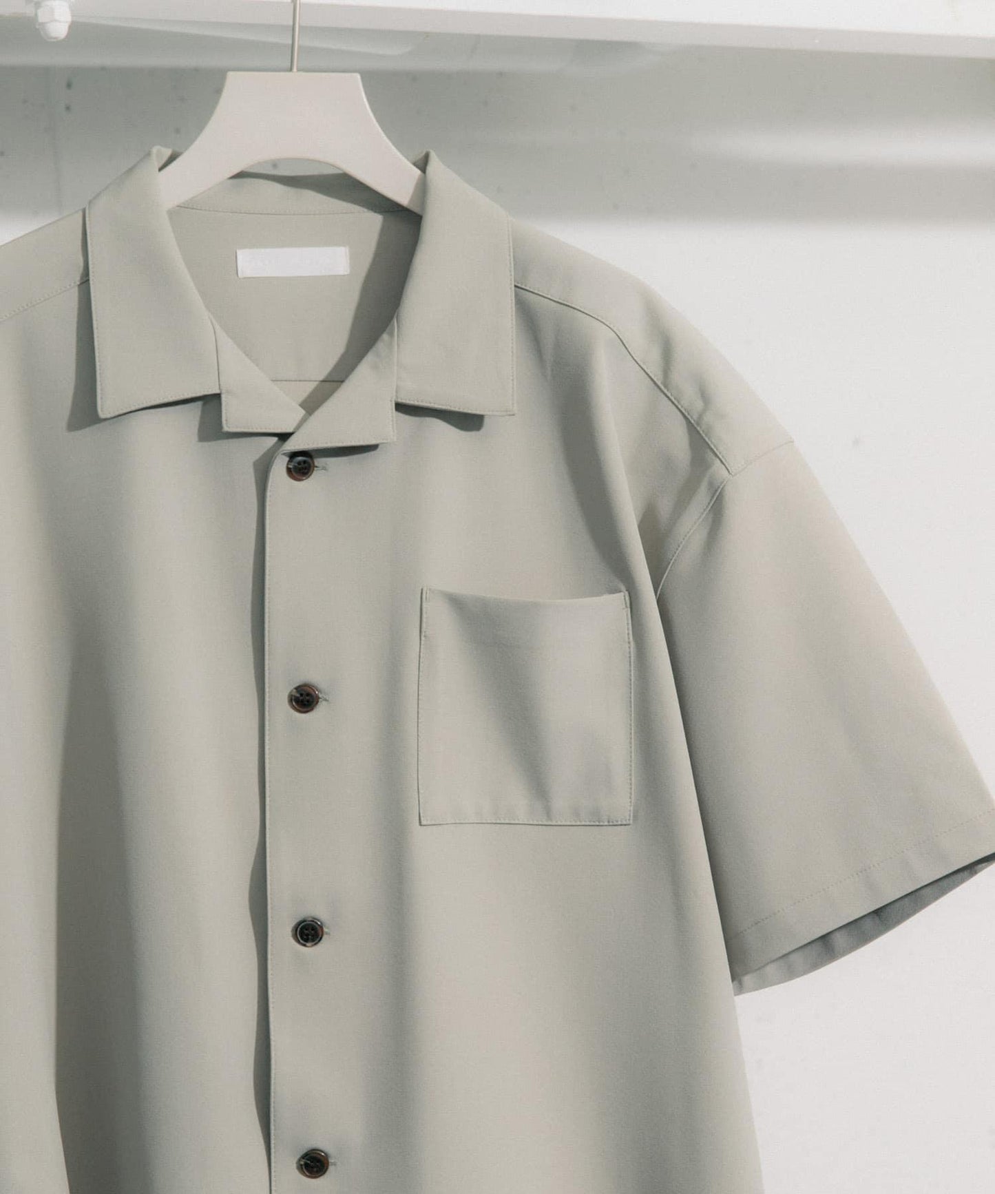 中性款開領寬鬆襯衫（五分袖）