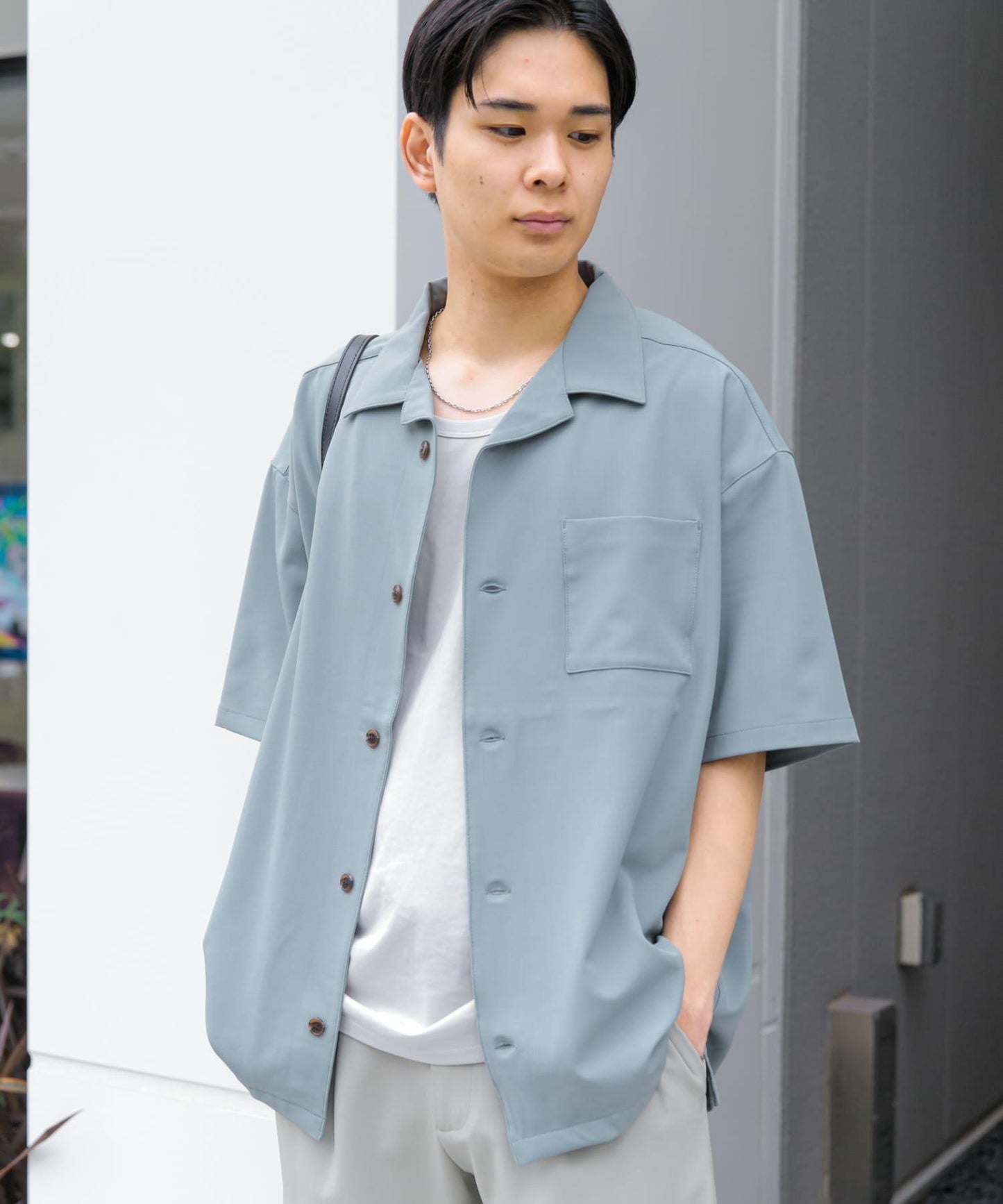 中性款開領寬鬆襯衫（五分袖）
