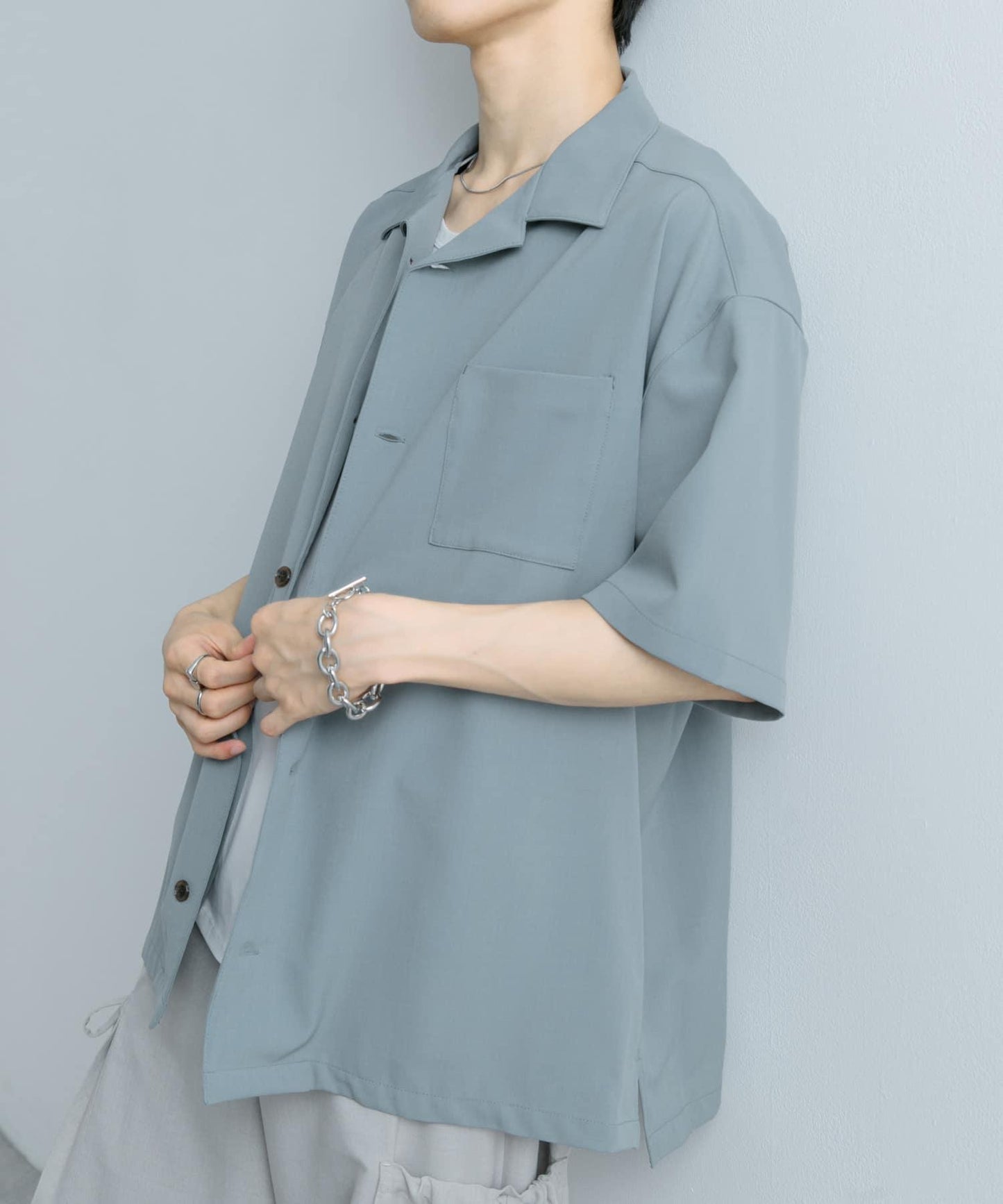 中性款開領寬鬆襯衫（五分袖）