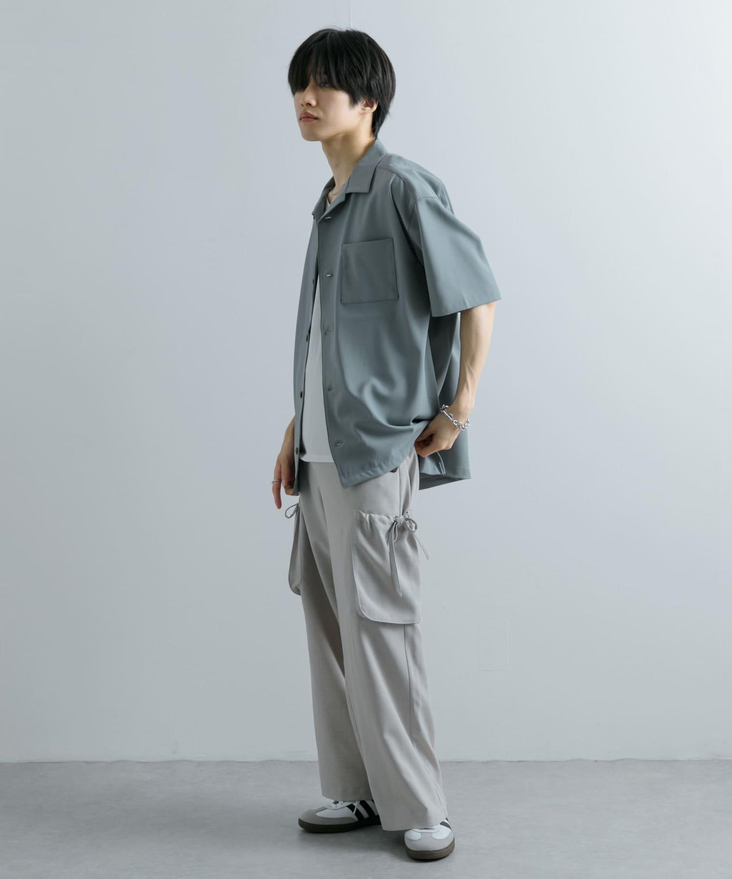 中性款開領寬鬆襯衫（五分袖）