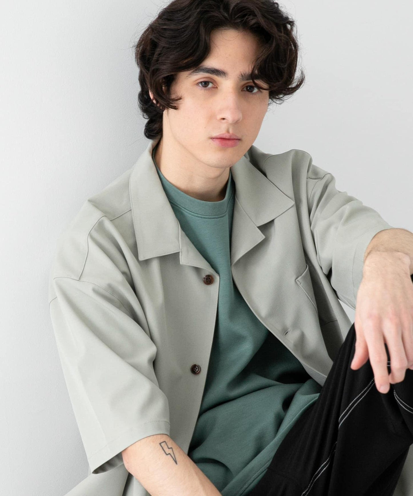 中性款開領寬鬆襯衫（五分袖）