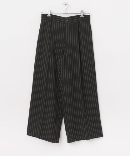 單褶細條紋寬鬆西裝褲