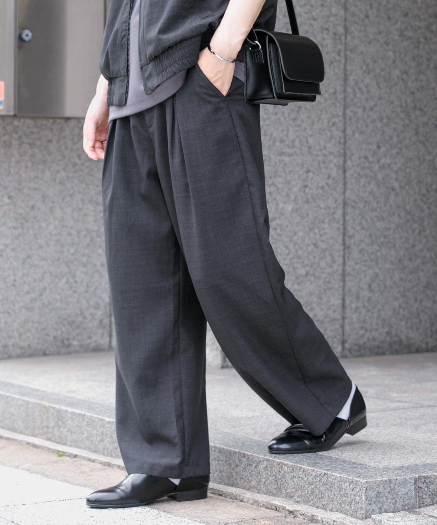 「易護理/套裝搭配」亞麻感褶皺寬腿褲